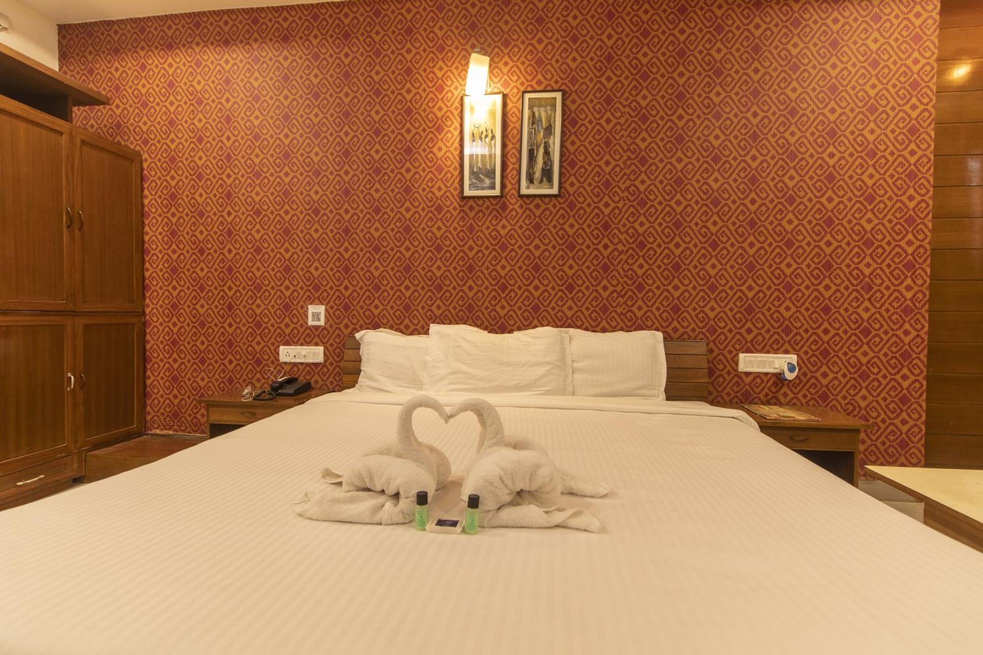 Wow Stayz2 Misty Meadows Pachmarhī Exterior foto